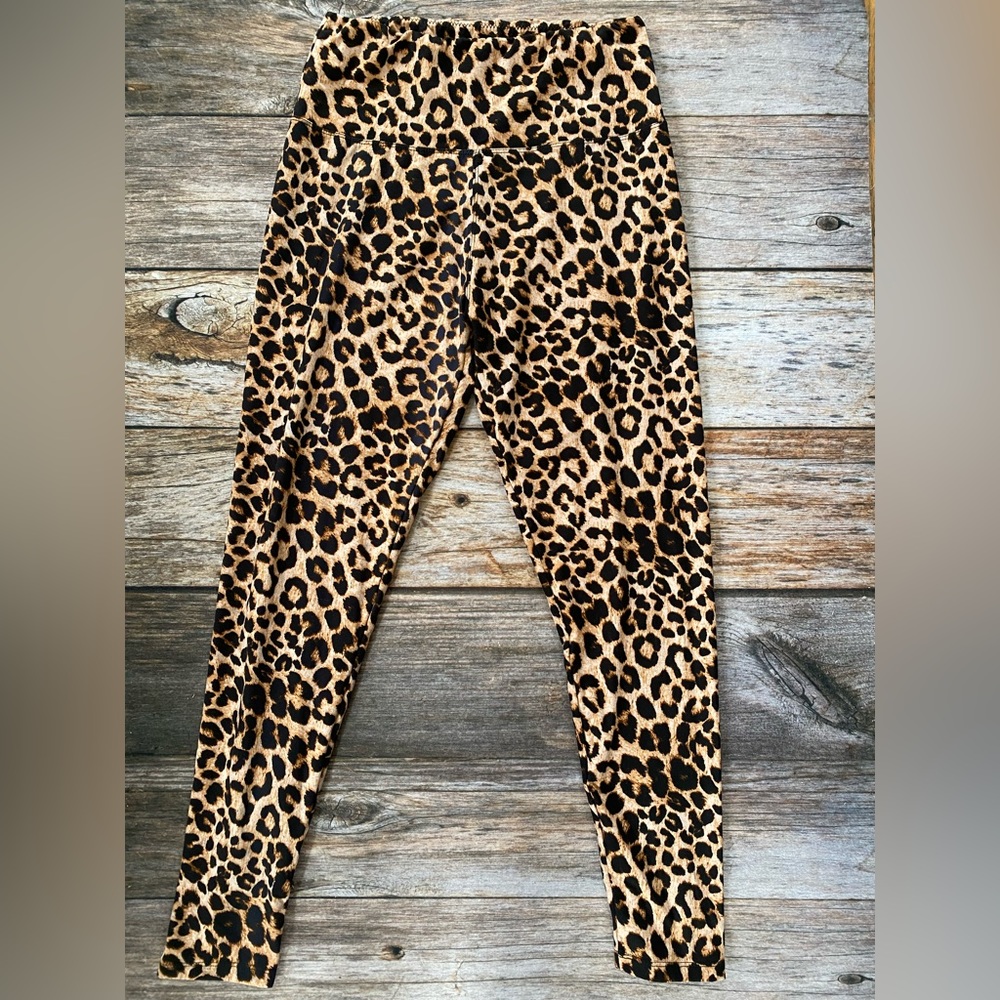 Leopard print leggings